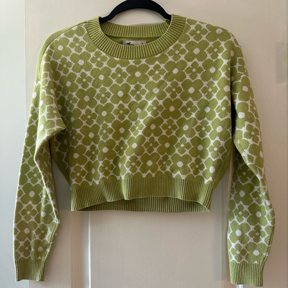 Hollister Green and White Geometric Crew Neck Sweater